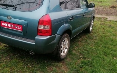 Hyundai Tucson III, 2007 год, 700 000 рублей, 3 фотография