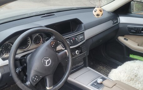 Mercedes-Benz E-Класс, 2010 год, 1 100 000 рублей, 10 фотография