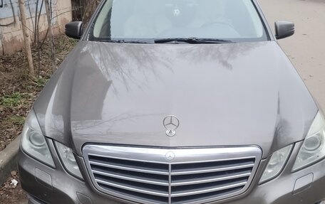 Mercedes-Benz E-Класс, 2010 год, 1 100 000 рублей, 2 фотография