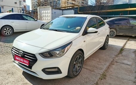 Hyundai Solaris II рестайлинг, 2017 год, 1 400 000 рублей, 1 фотография