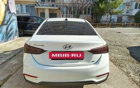 Hyundai Solaris II рестайлинг, 2017 год, 1 400 000 рублей, 3 фотография