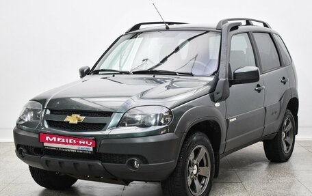 Chevrolet Niva I рестайлинг, 2017 год, 775 000 рублей, 2 фотография