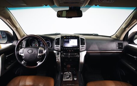 Toyota Land Cruiser 200, 2014 год, 4 750 000 рублей, 14 фотография