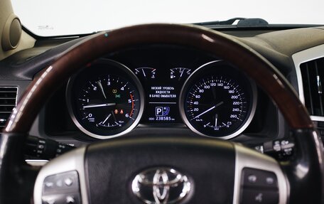 Toyota Land Cruiser 200, 2014 год, 4 750 000 рублей, 8 фотография