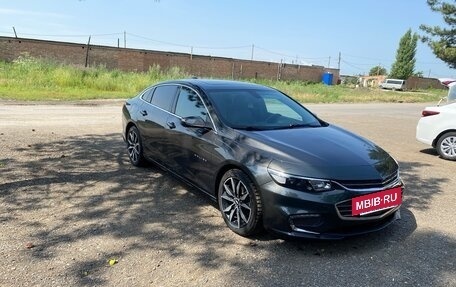 Chevrolet Malibu IX, 2018 год, 1 500 000 рублей, 2 фотография