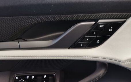 Porsche Taycan I, 2020 год, 11 990 000 рублей, 12 фотография