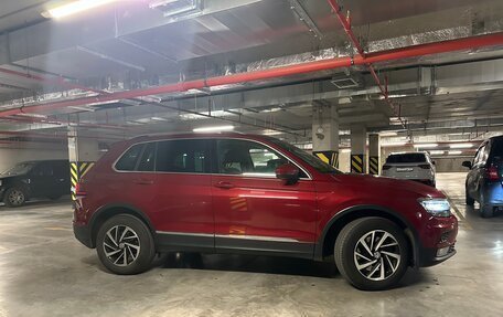 Volkswagen Tiguan II, 2018 год, 2 600 000 рублей, 7 фотография