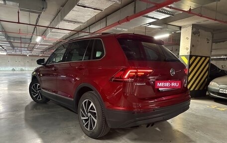 Volkswagen Tiguan II, 2018 год, 2 600 000 рублей, 4 фотография