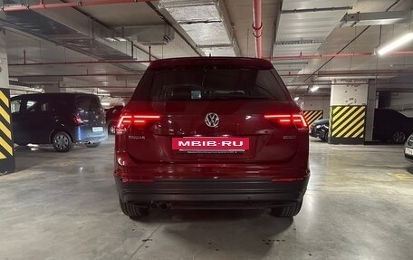 Volkswagen Tiguan II, 2018 год, 2 600 000 рублей, 5 фотография