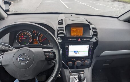 Opel Zafira B, 2011 год, 700 000 рублей, 2 фотография