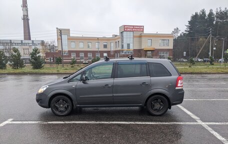 Opel Zafira B, 2011 год, 700 000 рублей, 3 фотография