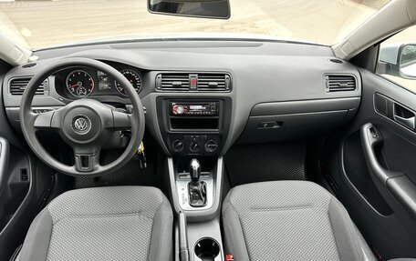Volkswagen Jetta VI, 2013 год, 1 199 000 рублей, 17 фотография