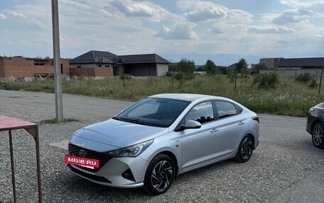 Hyundai Solaris II рестайлинг, 2020 год, 1 450 000 рублей, 4 фотография