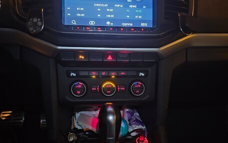 Volkswagen Amarok I рестайлинг, 2016 год, 2 700 000 рублей, 13 фотография