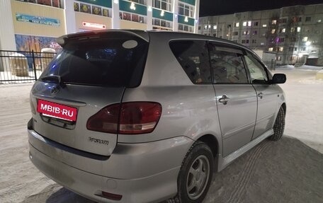 Toyota Ipsum II, 2001 год, 950 000 рублей, 3 фотография