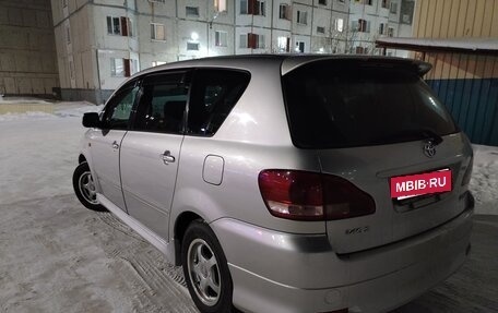 Toyota Ipsum II, 2001 год, 950 000 рублей, 4 фотография