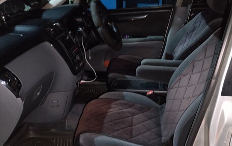 Toyota Ipsum II, 2001 год, 950 000 рублей, 8 фотография