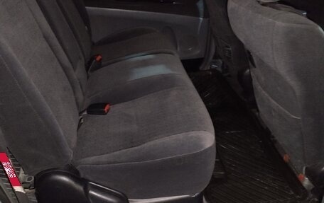 Toyota Ipsum II, 2001 год, 950 000 рублей, 9 фотография