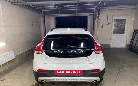 Volvo V40 Cross Country I, 2017 год, 1 750 000 рублей, 7 фотография