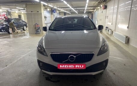 Volvo V40 Cross Country I, 2017 год, 1 750 000 рублей, 4 фотография