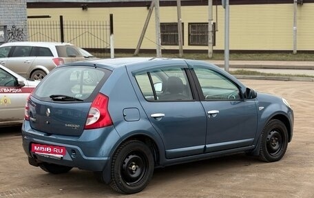 Renault Sandero I, 2013 год, 650 000 рублей, 3 фотография