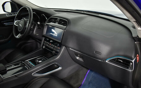 Jaguar F-Pace, 2018 год, 2 697 900 рублей, 13 фотография