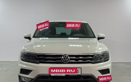 Volkswagen Tiguan II, 2017 год, 2 867 000 рублей, 2 фотография