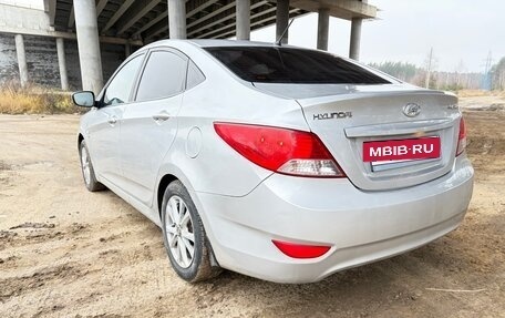 Hyundai Solaris II рестайлинг, 2013 год, 670 000 рублей, 2 фотография
