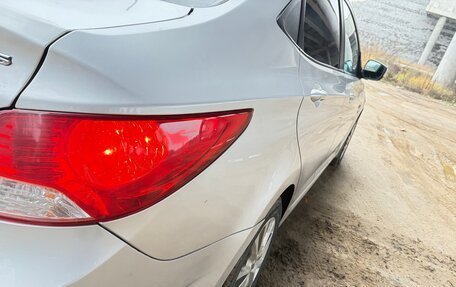 Hyundai Solaris II рестайлинг, 2013 год, 670 000 рублей, 5 фотография