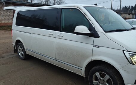 Volkswagen Caravelle T6 рестайлинг, 2019 год, 3 550 000 рублей, 1 фотография