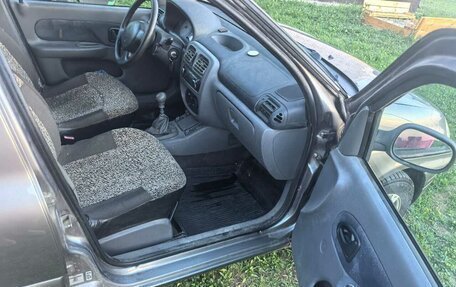 Renault Clio III, 2001 год, 250 000 рублей, 3 фотография