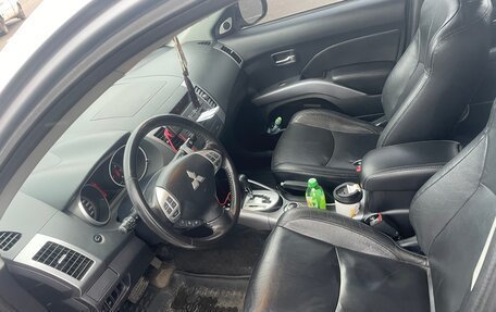 Mitsubishi Outlander III рестайлинг 3, 2008 год, 1 100 000 рублей, 15 фотография