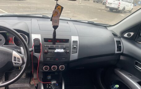 Mitsubishi Outlander III рестайлинг 3, 2008 год, 1 100 000 рублей, 21 фотография