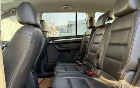 Volkswagen Touran III, 2009 год, 800 000 рублей, 9 фотография