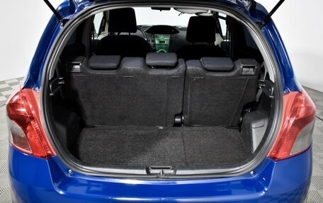 Toyota Yaris III рестайлинг, 2006 год, 370 000 рублей, 19 фотография