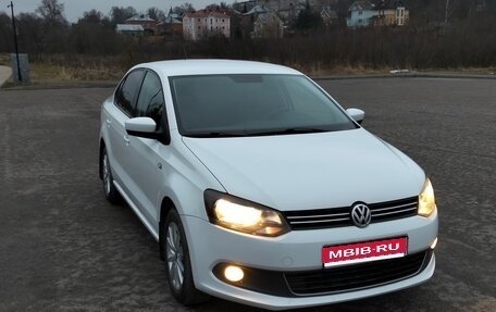 Volkswagen Polo VI (EU Market), 2013 год, 700 000 рублей, 1 фотография