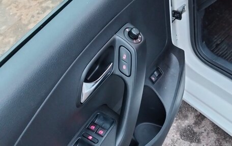 Volkswagen Polo VI (EU Market), 2013 год, 700 000 рублей, 17 фотография