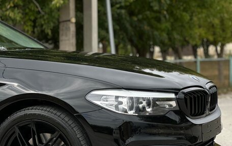 BMW 5 серия, 2017 год, 3 100 000 рублей, 2 фотография