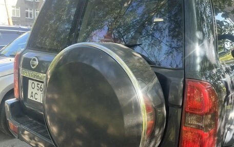Nissan Patrol, 2004 год, 2 300 000 рублей, 3 фотография