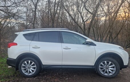 Toyota RAV4, 2013 год, 2 500 000 рублей, 4 фотография