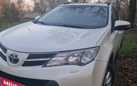 Toyota RAV4, 2013 год, 2 500 000 рублей, 2 фотография