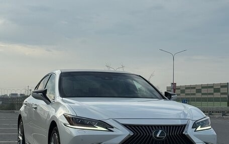 Lexus ES VII, 2019 год, 5 000 000 рублей, 1 фотография