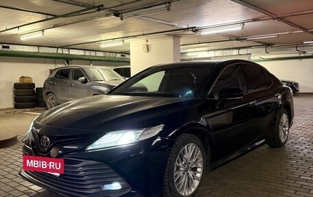 Toyota Camry, 2018 год, 2 850 000 рублей, 4 фотография