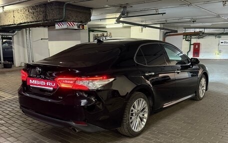 Toyota Camry, 2018 год, 2 850 000 рублей, 2 фотография