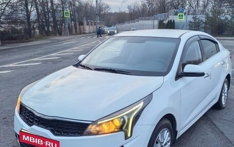 KIA Rio IV, 2021 год, 1 550 000 рублей, 2 фотография