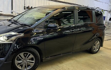 Toyota Sienta II, 2017 год, 1 260 000 рублей, 3 фотография