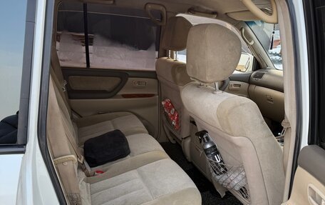 Toyota Land Cruiser 100 рестайлинг 2, 2002 год, 2 200 000 рублей, 14 фотография