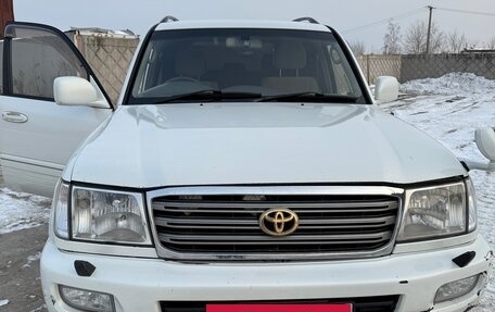 Toyota Land Cruiser 100 рестайлинг 2, 2002 год, 2 200 000 рублей, 10 фотография