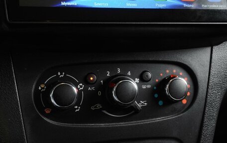 Renault Logan II, 2022 год, 1 399 000 рублей, 16 фотография