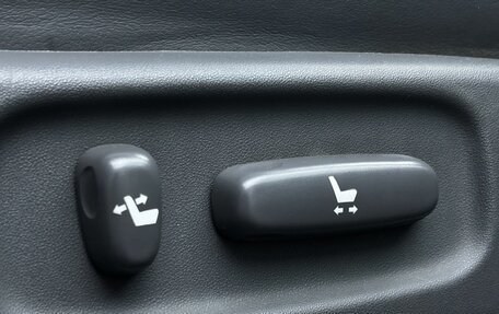 Toyota Land Cruiser Prado 120 рестайлинг, 2008 год, 1 899 000 рублей, 20 фотография